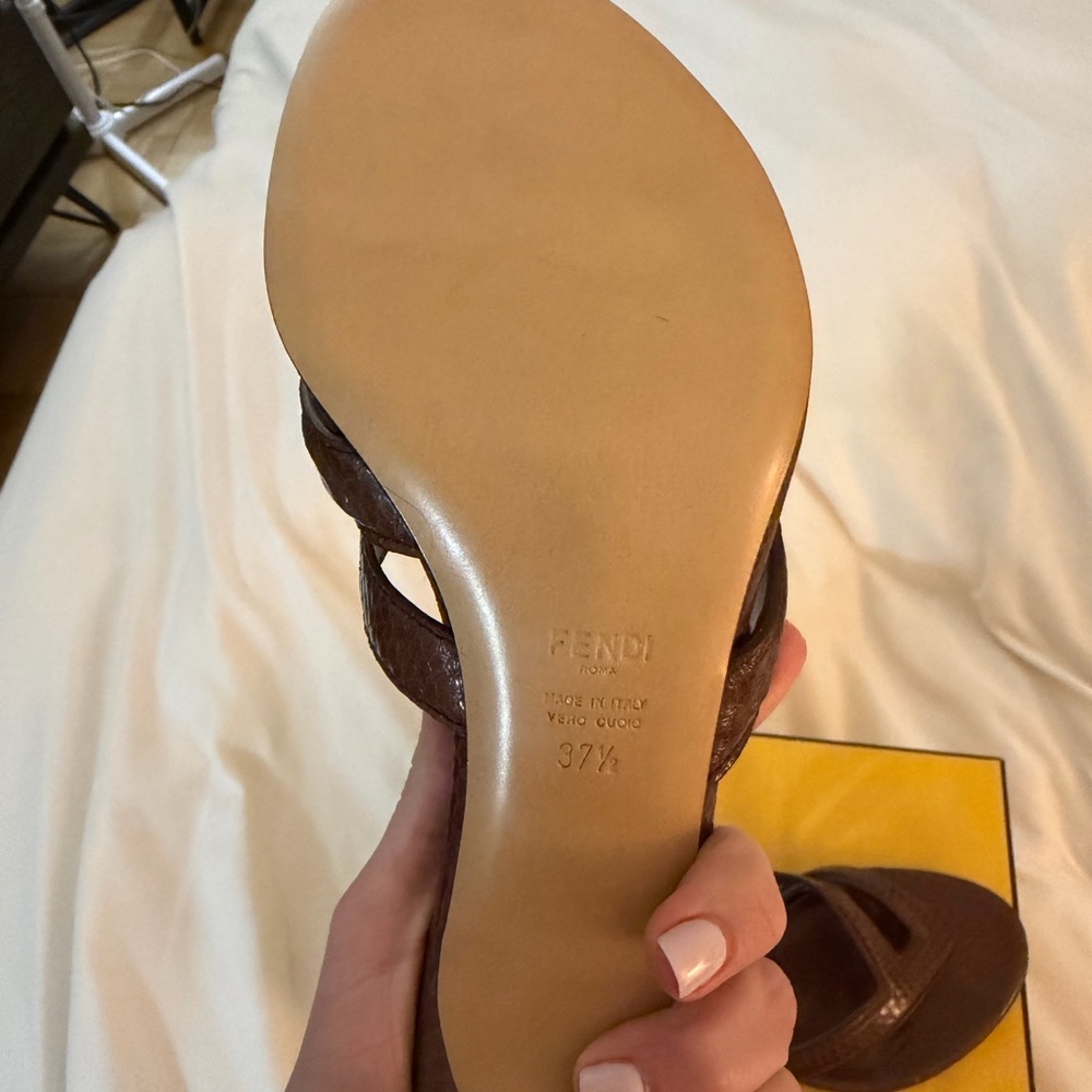 Fendi Women's Fling Leather Brown Sandals - Picture 6 of 8